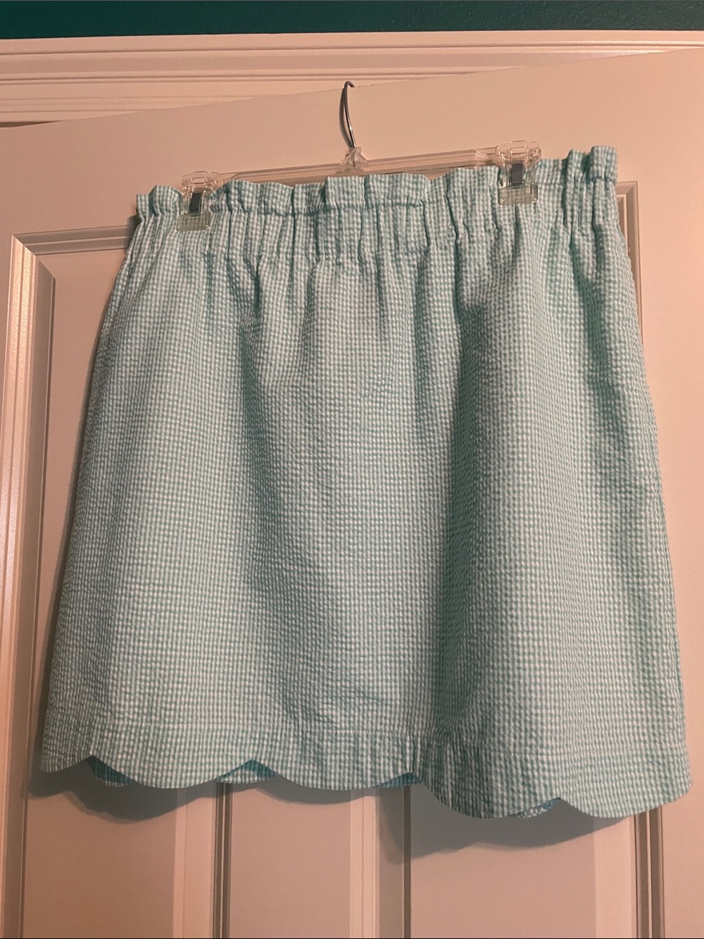 Lauren James Light Green Seersucker Scalloped Mini Skirt